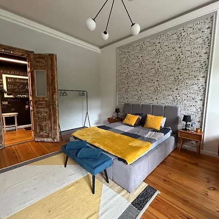 ホステル Atelier *