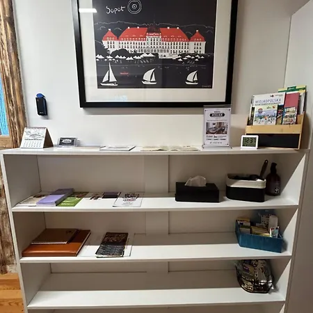 ホステル Atelier レシュノ