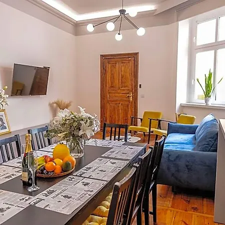 بيت شباب Atelier *
